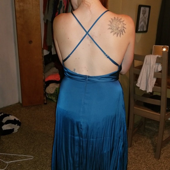 Dress - Picture 5 of 5
